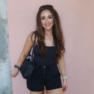 Meet your Posher, Gabi